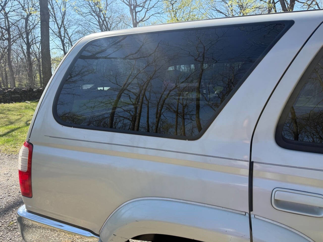 Used 2000 Toyota 4Runner SR5 AWD/4WD image 15