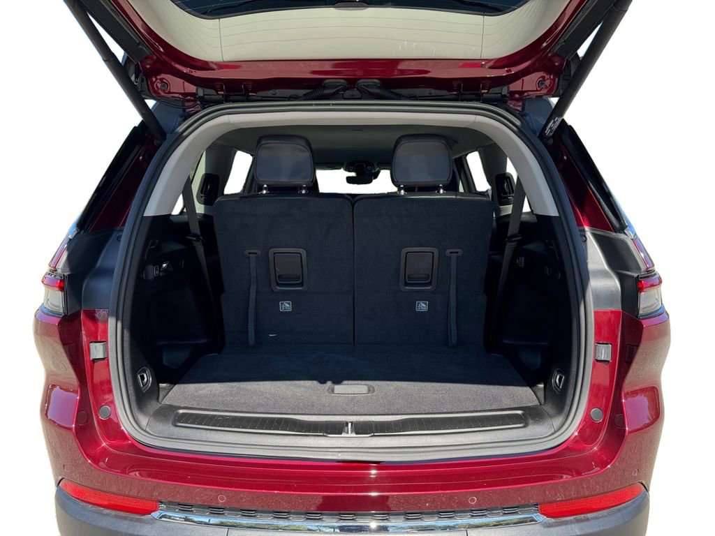 Used 2023 Jeep Grand Cherokee L Limited w/ Luxury Tech Group II image 14