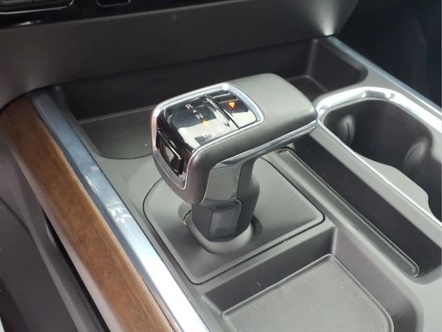 Used 2024 Chevrolet Silverado 1500 High Country AWD/4WD image 9