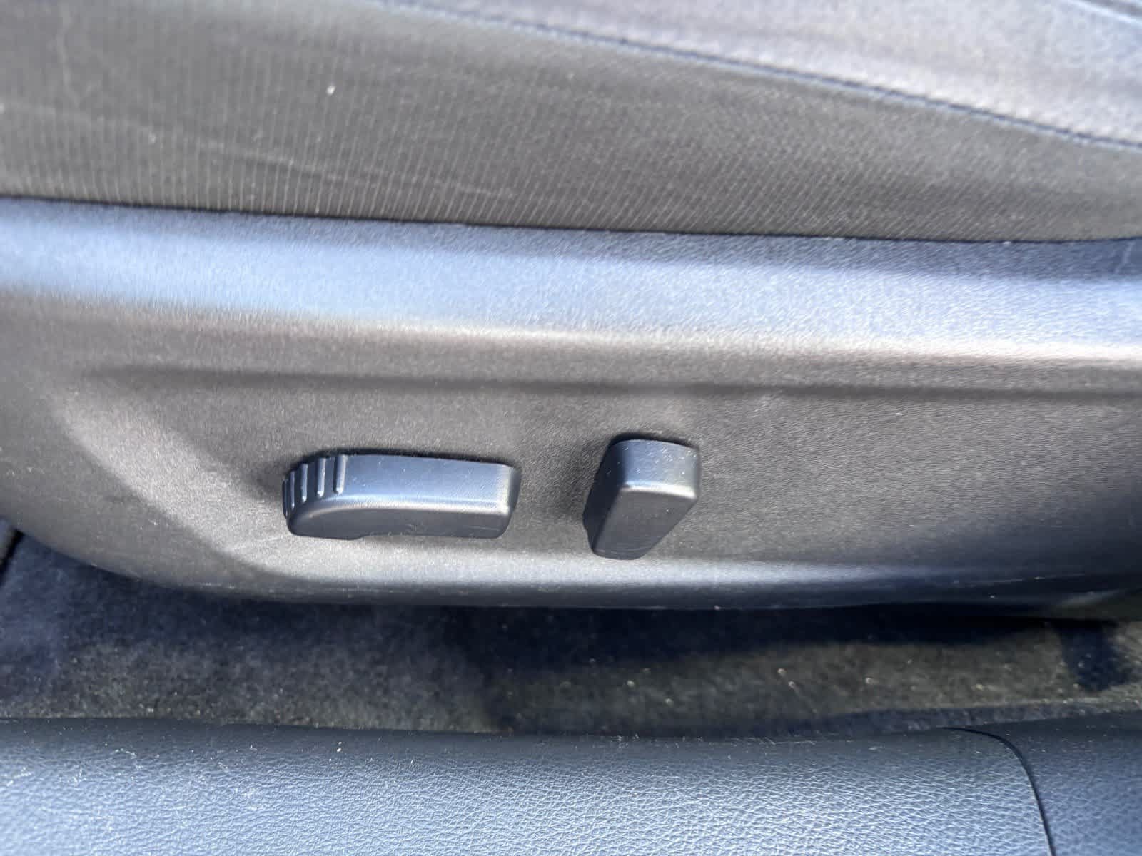 Used 2025 Nissan Altima 2.5 SV FWD image 13