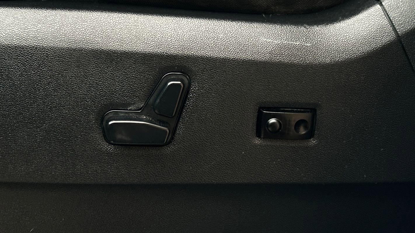 Used 2019 Dodge Grand Caravan SE FWD image 33