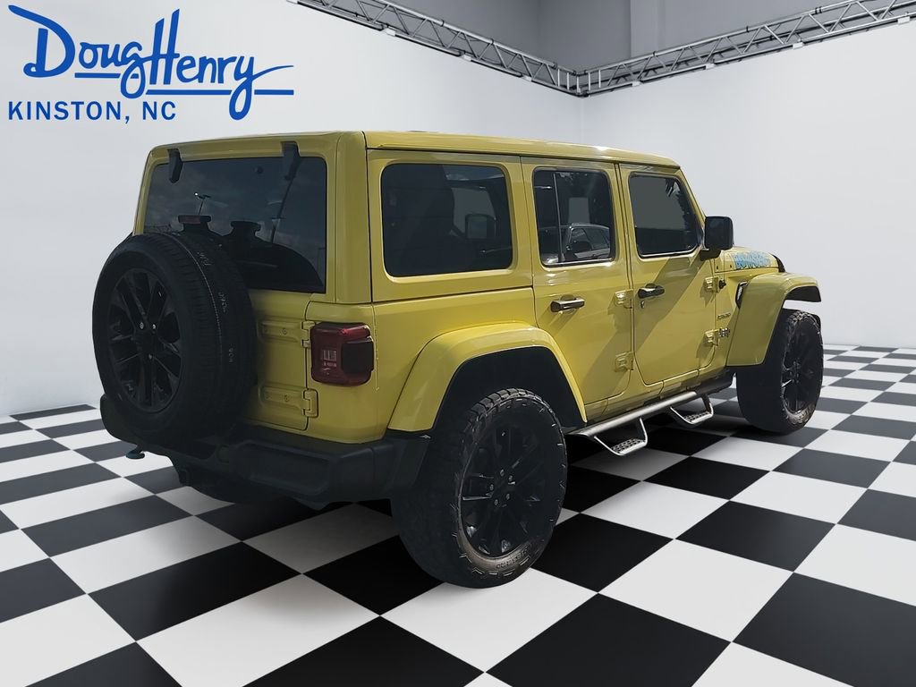 Used 2022 Jeep Wrangler Unlimited Sahara w/ Cold Weather Group AWD/4WD image 5