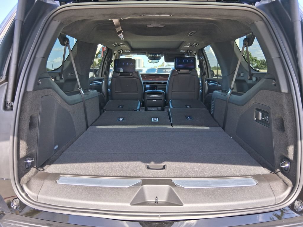 New 2026 Cadillac Escalade ESV V w/ LPO, ONYX Package AWD/4WD image 6