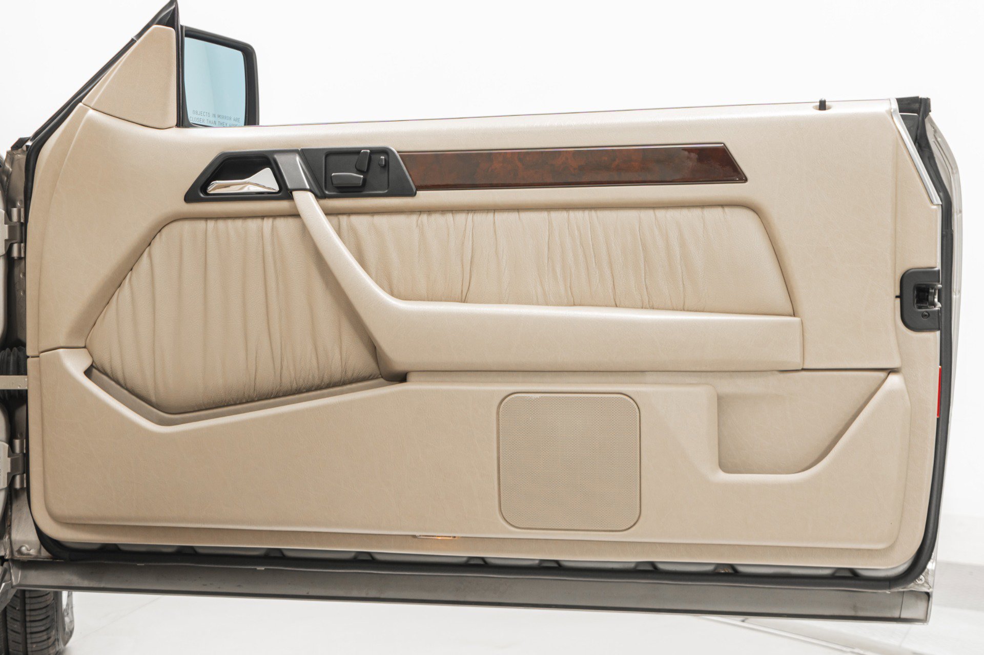 Used 1995 Mercedes-Benz E 320 Convertible image 36