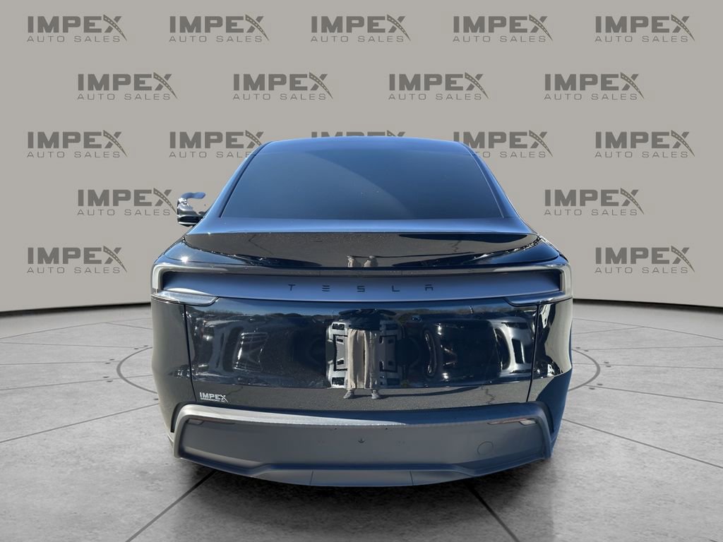Used 2026 Tesla Model Y Long Range RWD image 4