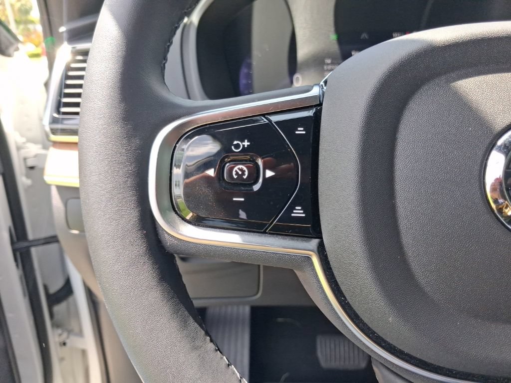 Certified 2025 Volvo XC90 B5 Plus w/ Protection Package Premier AWD/4WD image 19