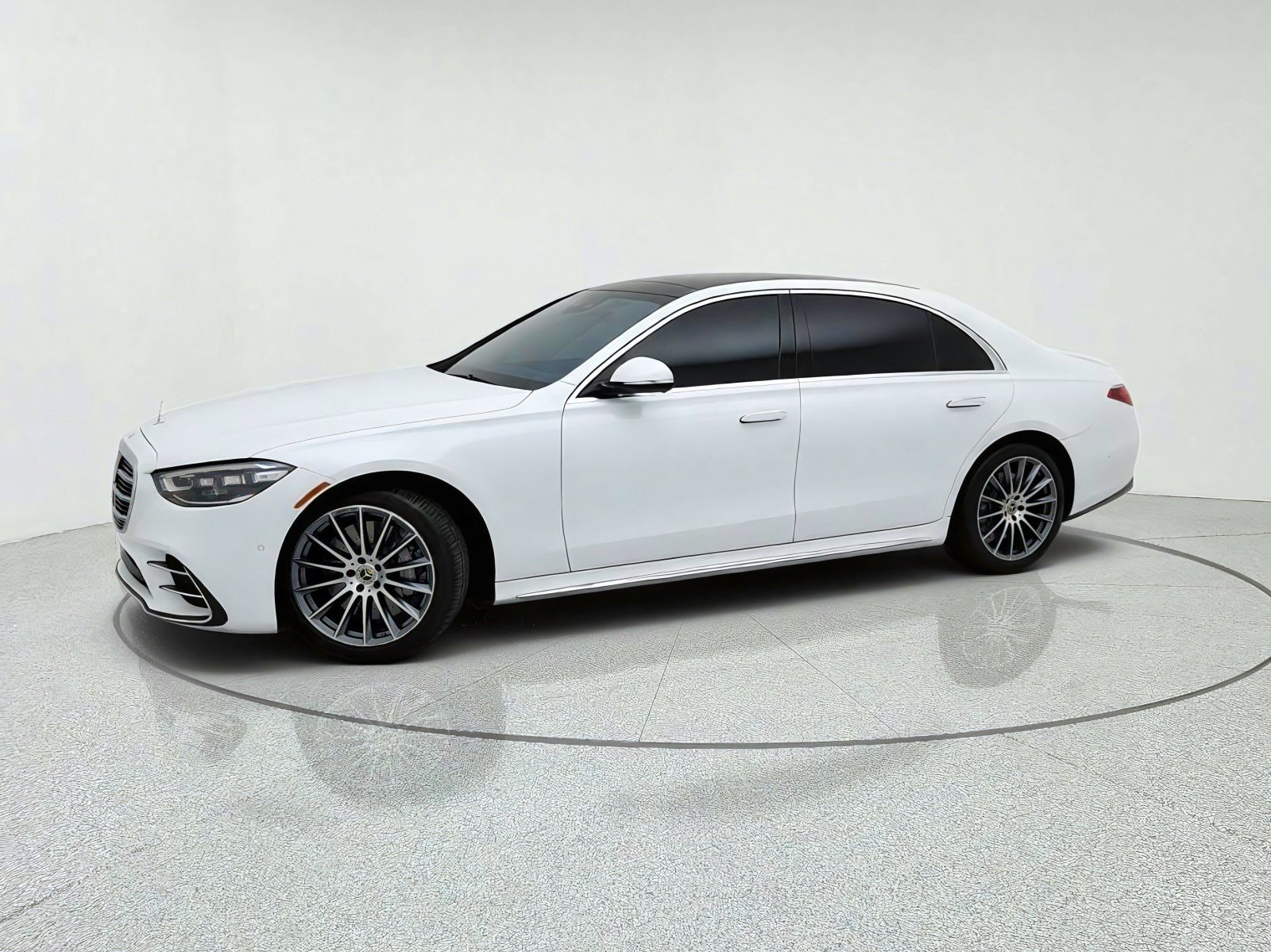 Certified 2025 Mercedes-Benz S 580 4MATIC Sedan image 15