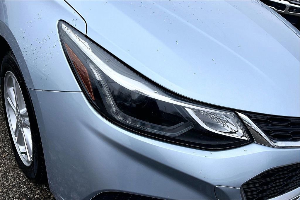 Used 2017 Chevrolet Cruze LT w/ Convenience Package image 29