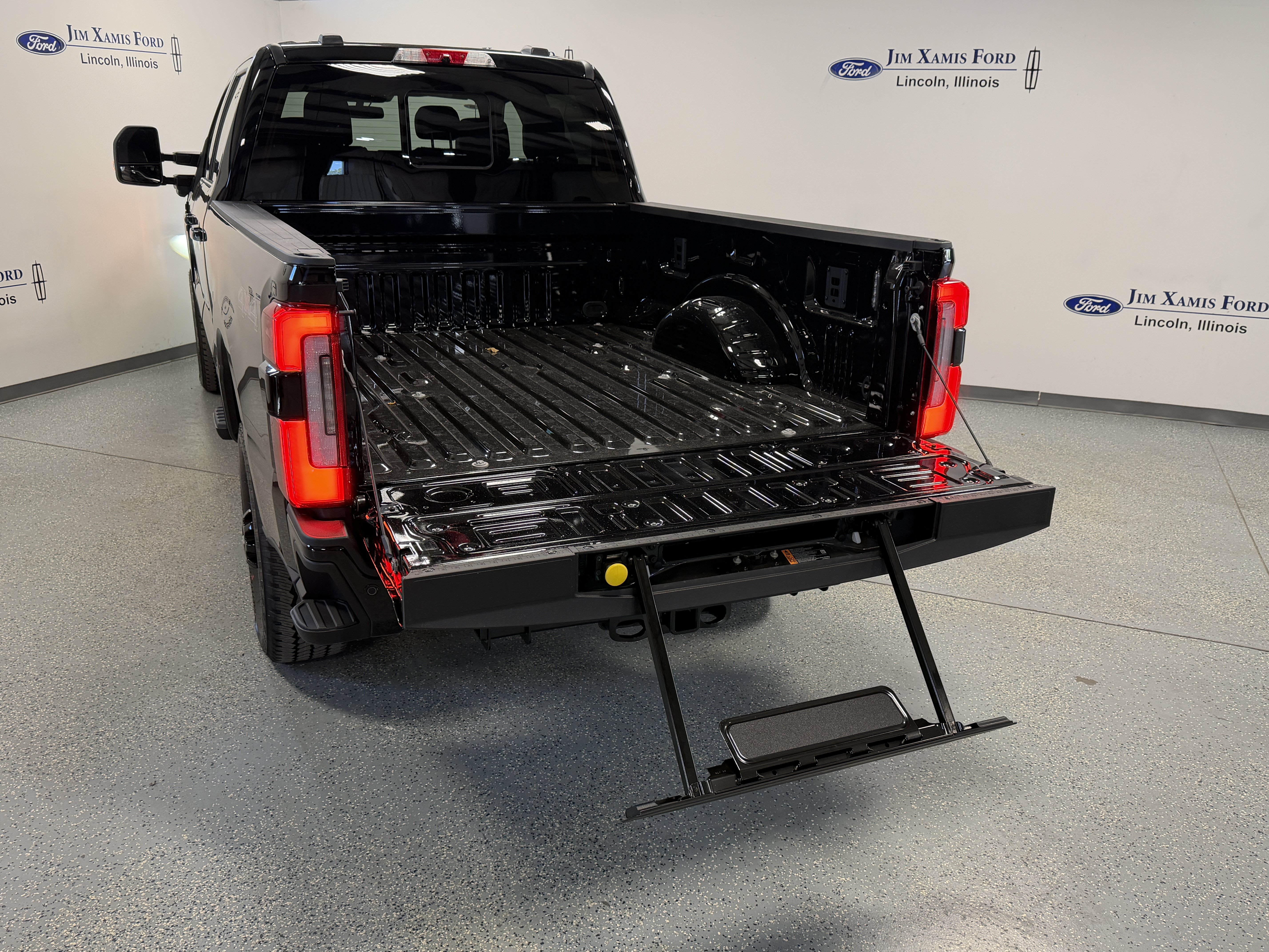 New 2027 Ford F350 Platinum w/ Snow Plow Prep Package AWD/4WD image 27