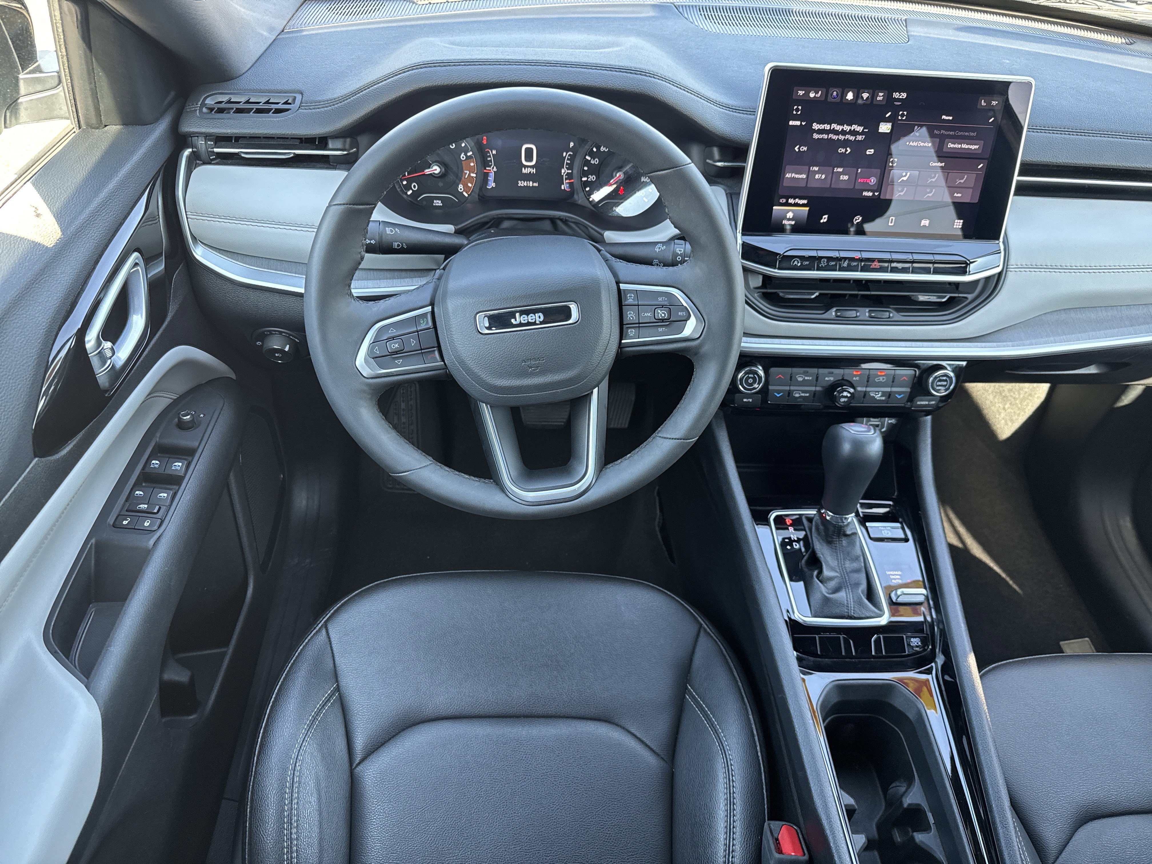 Used 2025 Jeep Compass Limited image 7