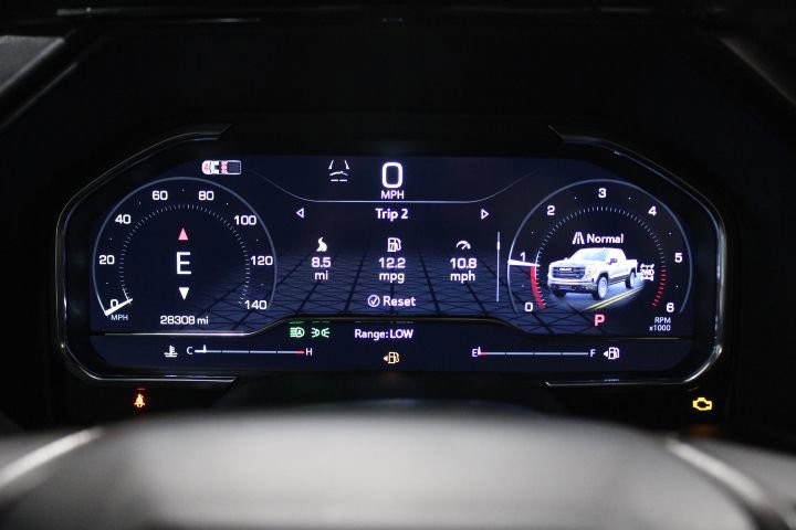 Used 2024 GMC Sierra 1500 AT4 w/ Technology Package image 2