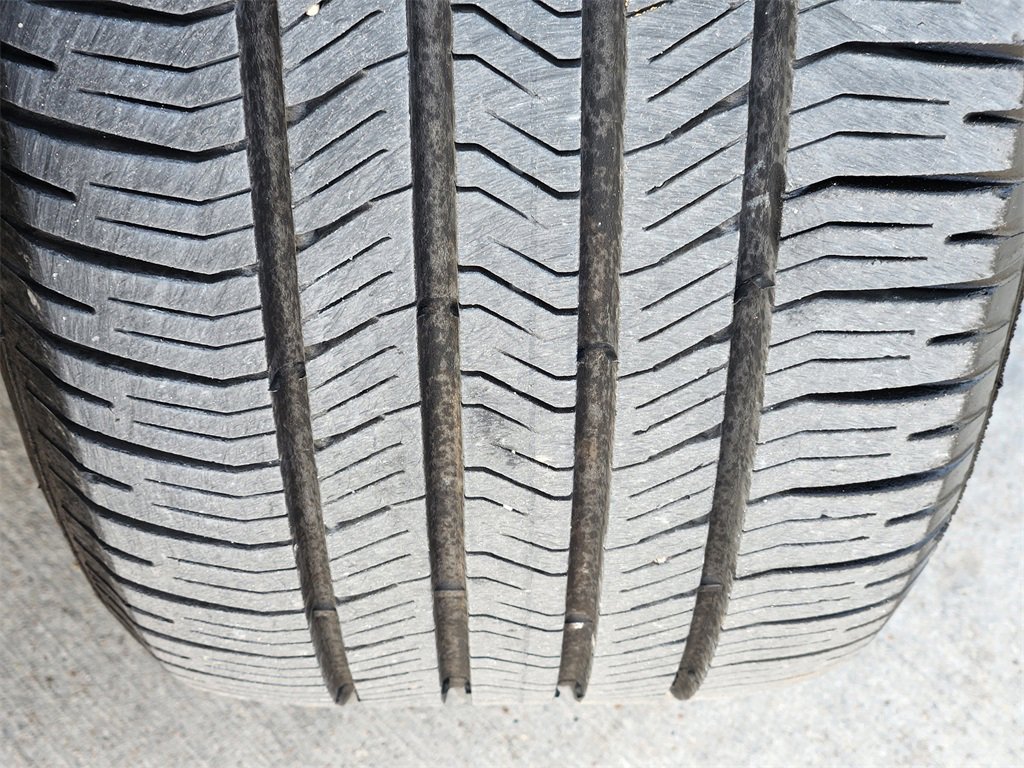 Used 2019 Toyota C-HR Limited image 11