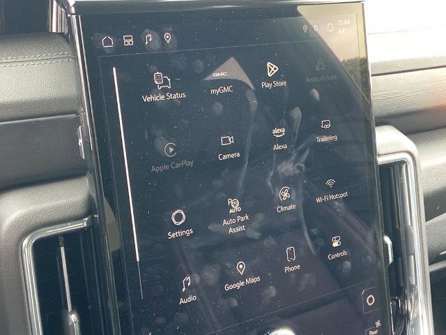 Used 2025 GMC Yukon XL Denali image 9