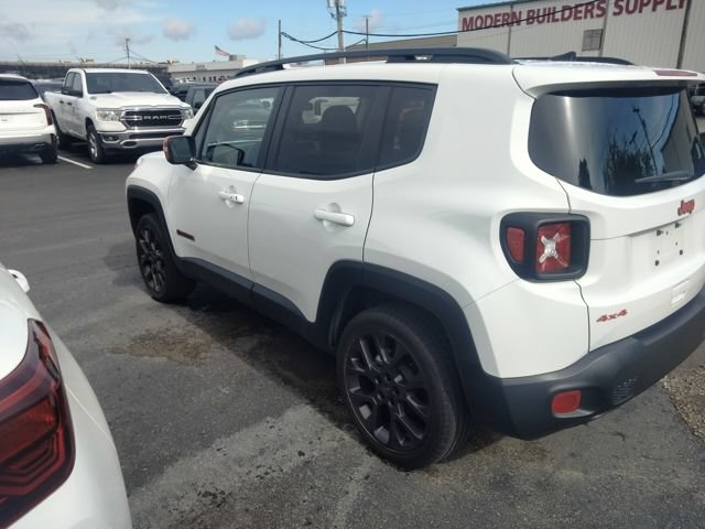 Used 2023 Jeep Renegade Latitude AWD/4WD image 2