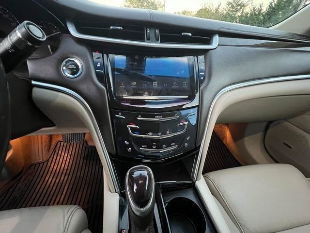 Used 2017 Cadillac XTS Luxury FWD image 15
