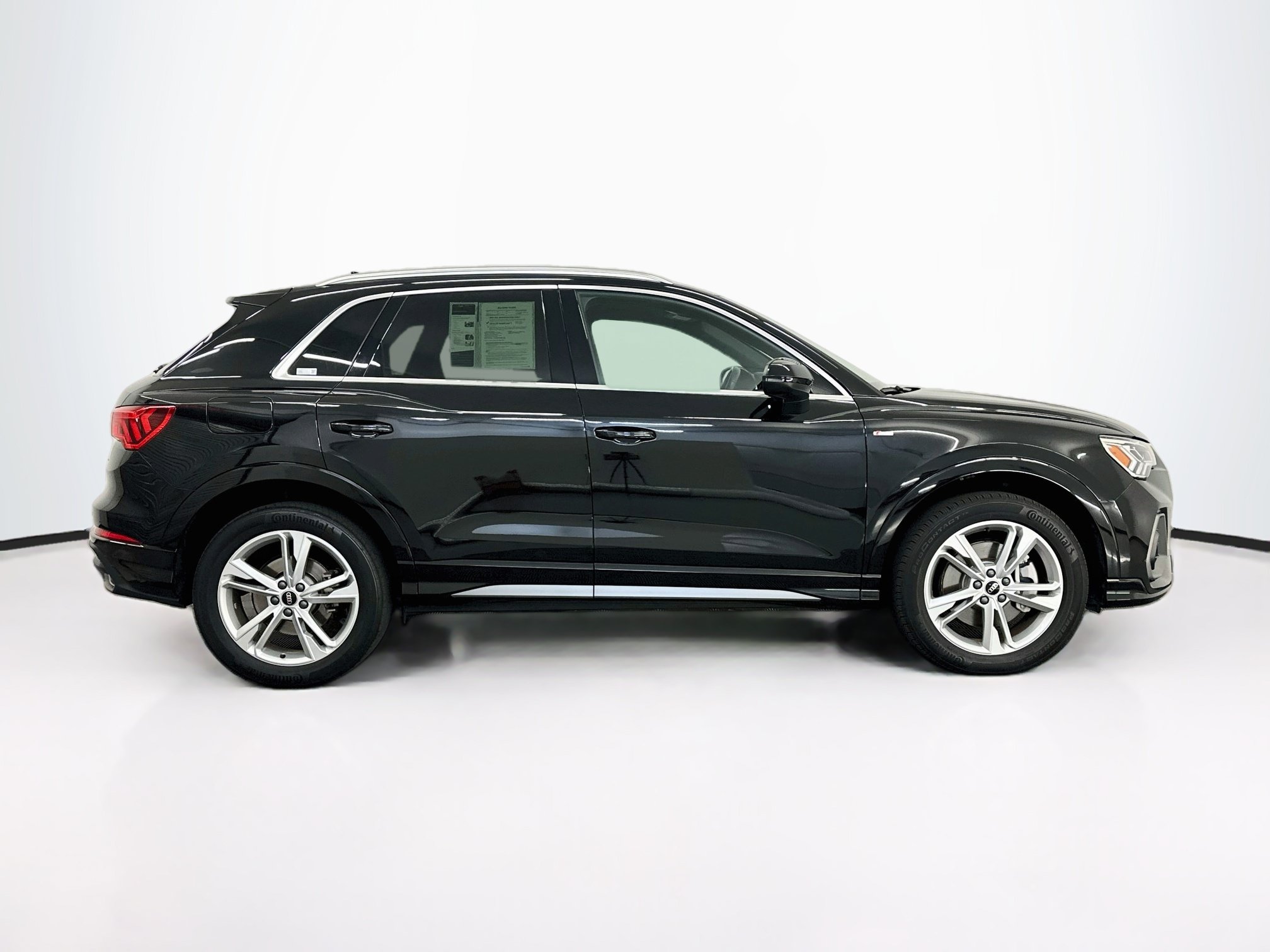 Used 2023 Audi Q3 2.0T Premium Plus w/ Premium Plus Package AWD/4WD image 10