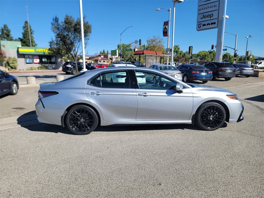 Used 2023 Toyota Camry XSE image 4