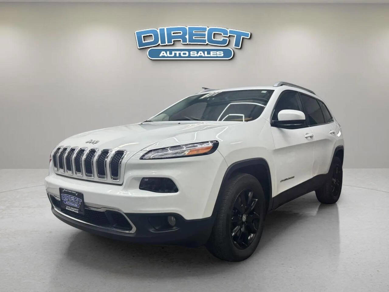 Used 2014 Jeep Cherokee Limited w/ Luxury Group AWD/4WD image 3