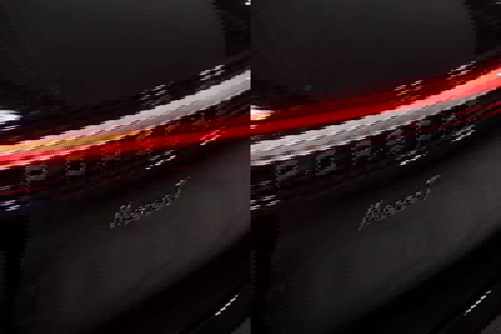 Certified 2025 Porsche Macan Turbo image 36