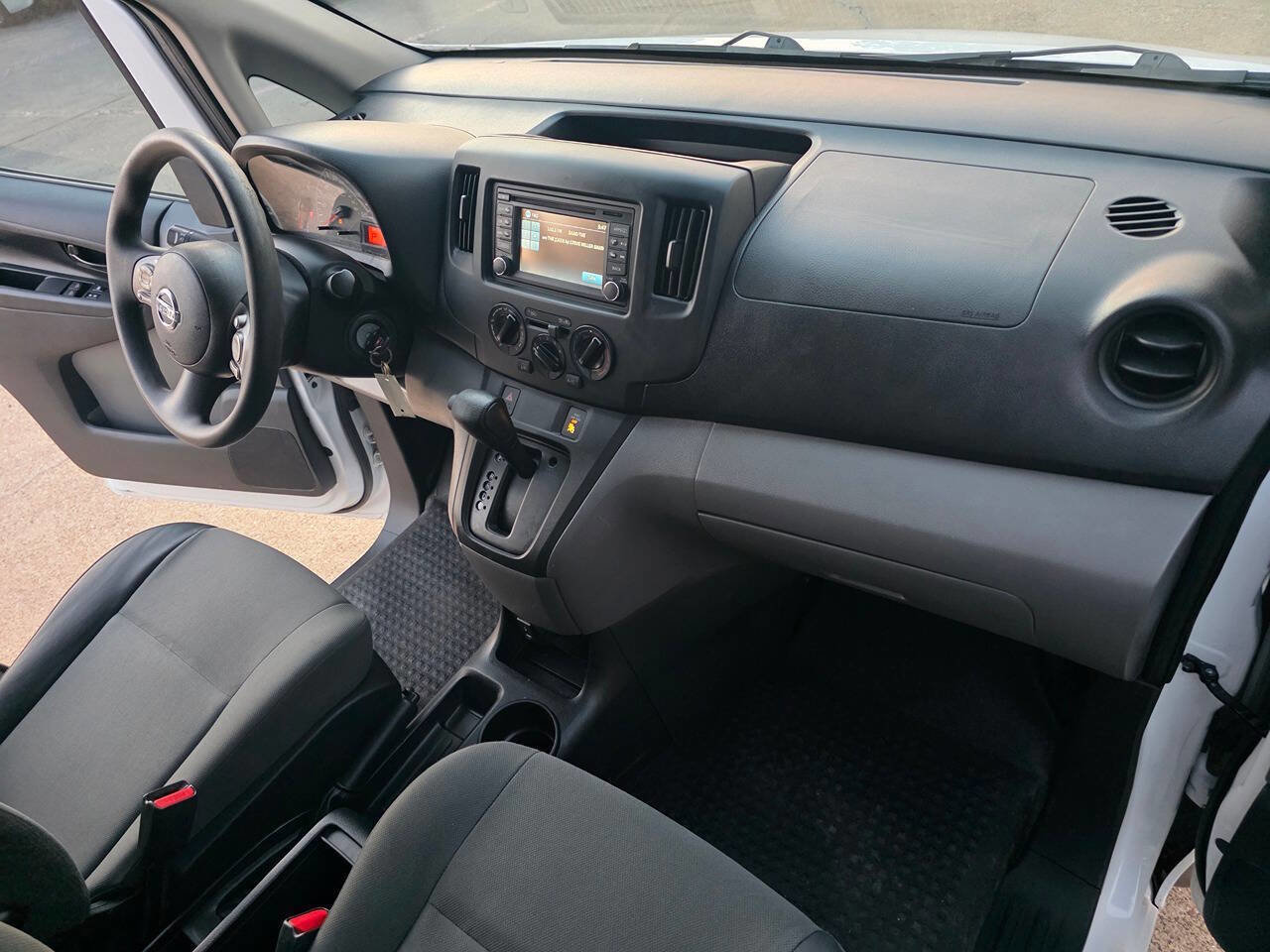 Used 2017 Nissan NV200 SV w/ Technology Package image 19