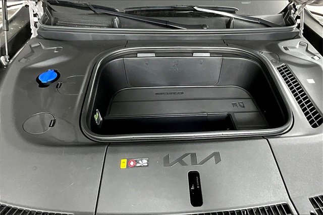 New 2026 Kia EV9 Land image 2