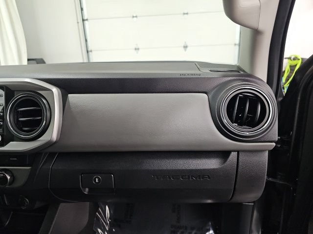 Certified 2023 Toyota Tacoma SR5 AWD/4WD image 36