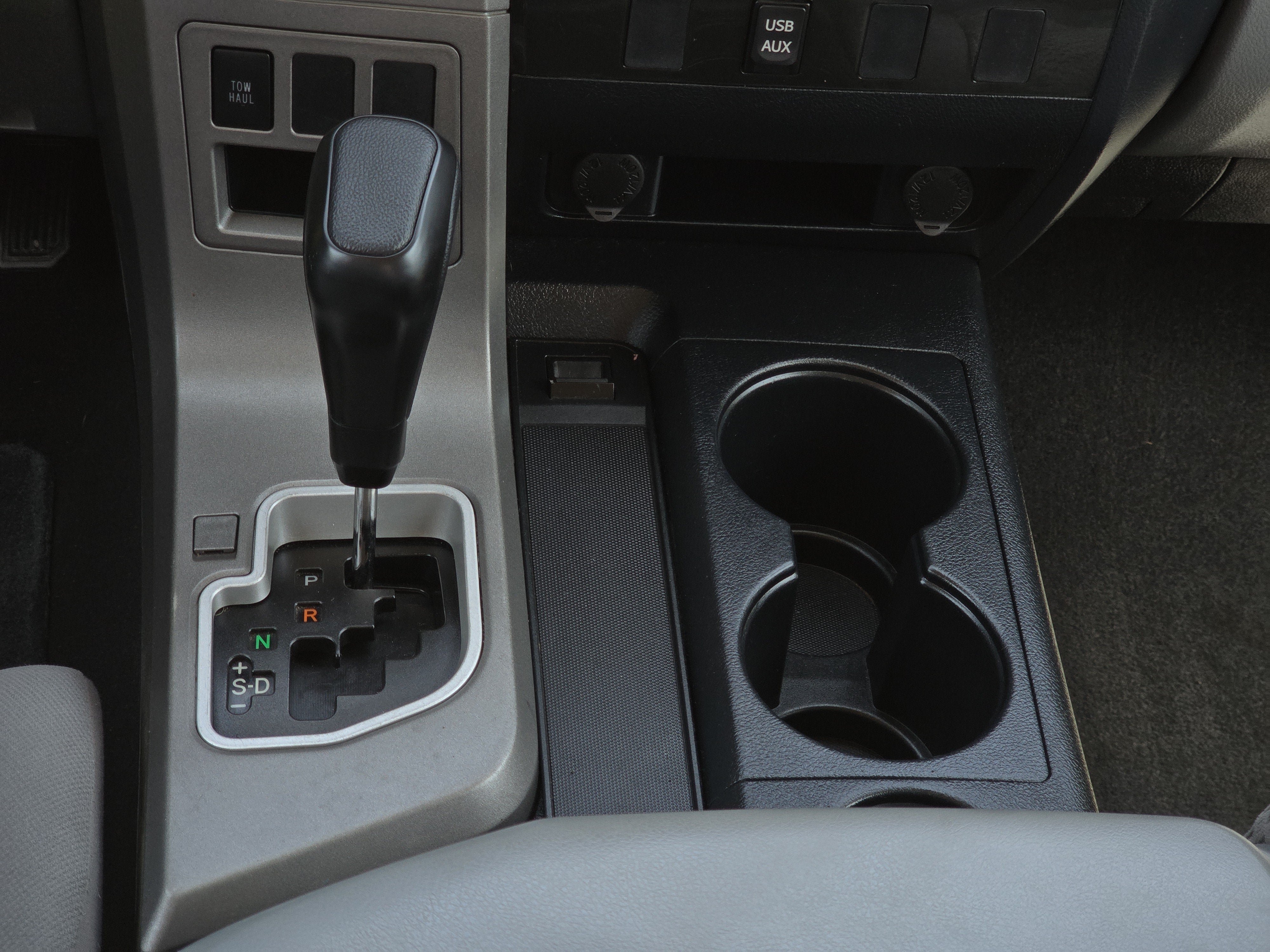 Used 2012 Toyota Tundra 2WD CrewMax w/ Tow Pkg image 13