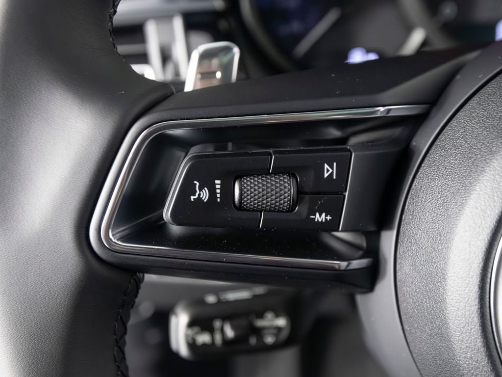 New 2026 Porsche Macan AWD/4WD image 26