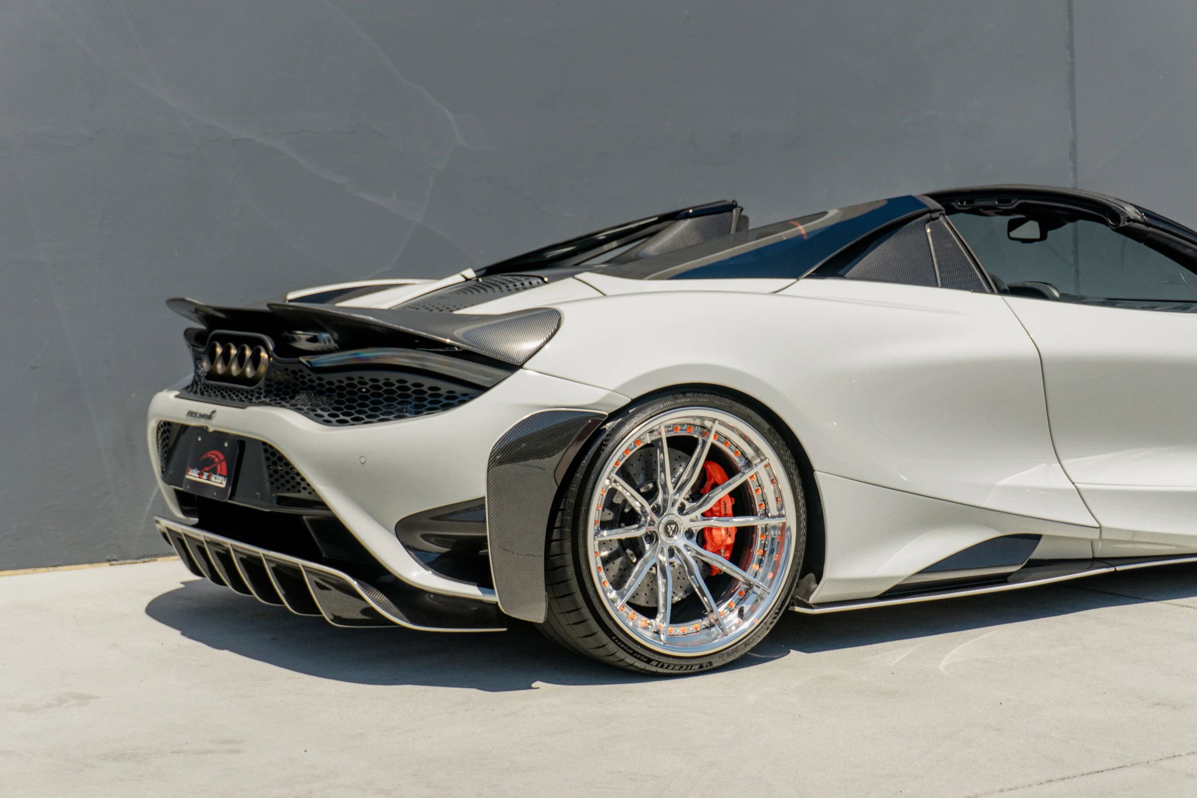 Used 2022 McLaren 765LT RWD image 45
