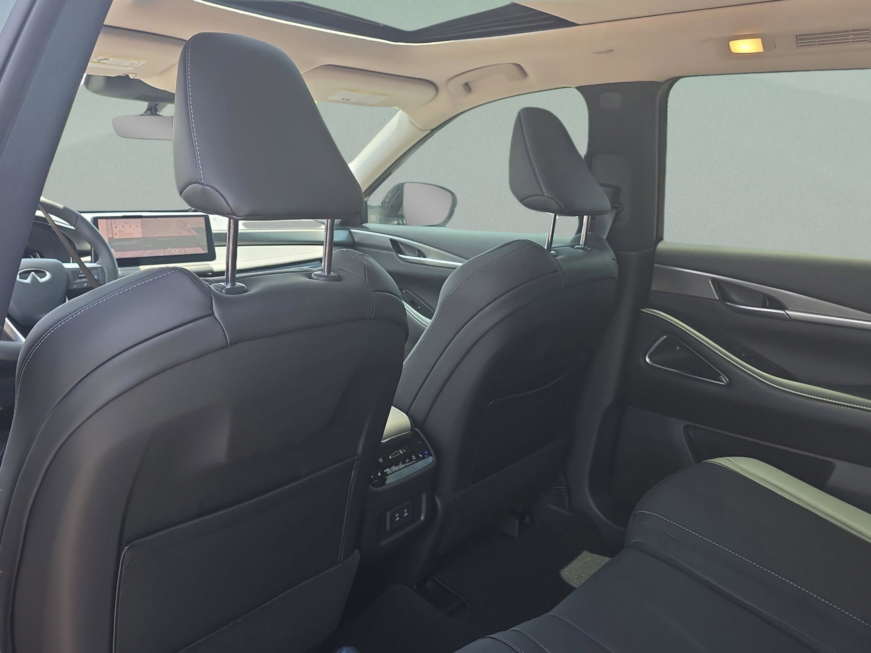 New 2027 INFINITI QX60 Luxe w/ Cargo Package FWD image 32