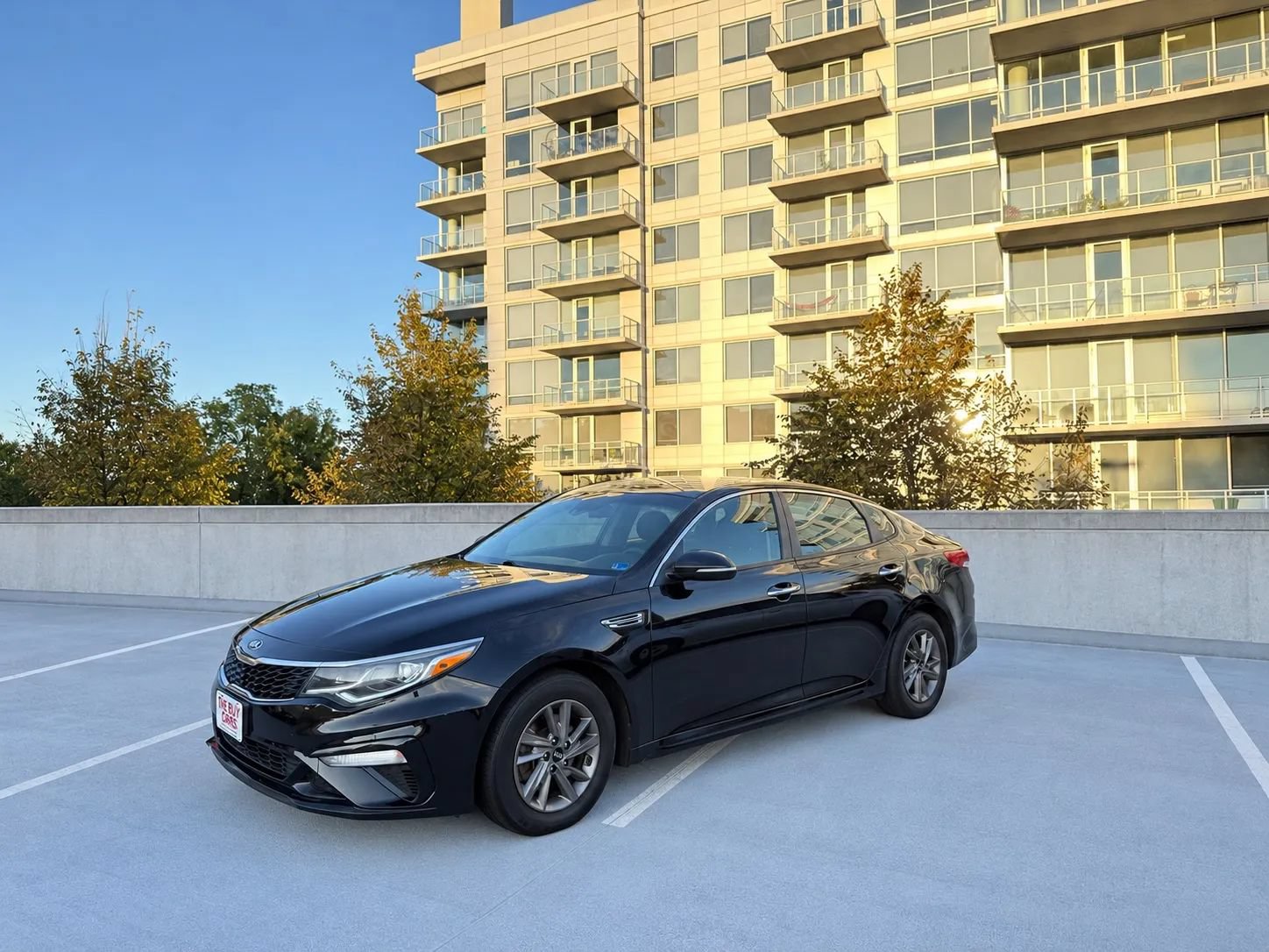 Used 2020 Kia Optima LX FWD image 2