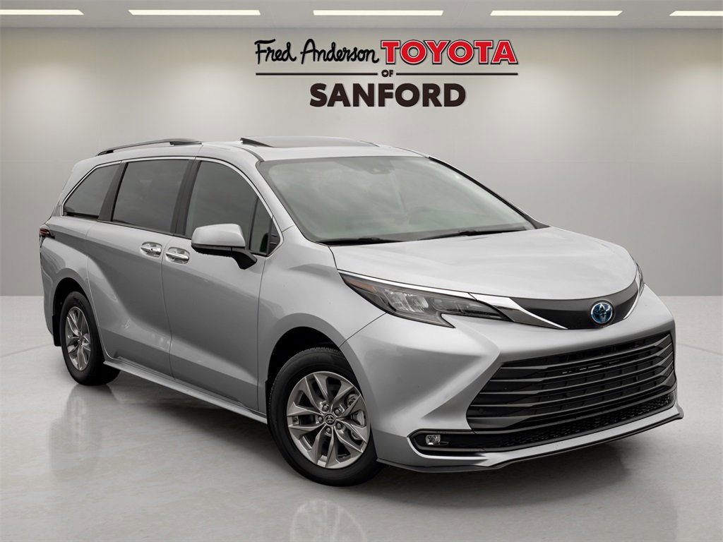 Certified 2025 Toyota Sienna XLE