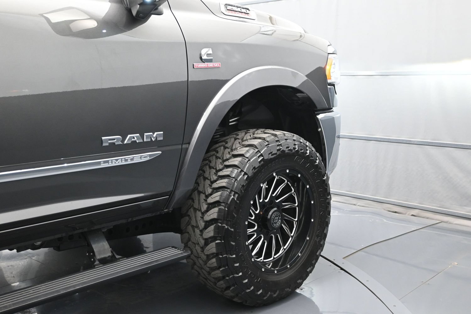 Used 2024 RAM 2500 Limited AWD/4WD image 48
