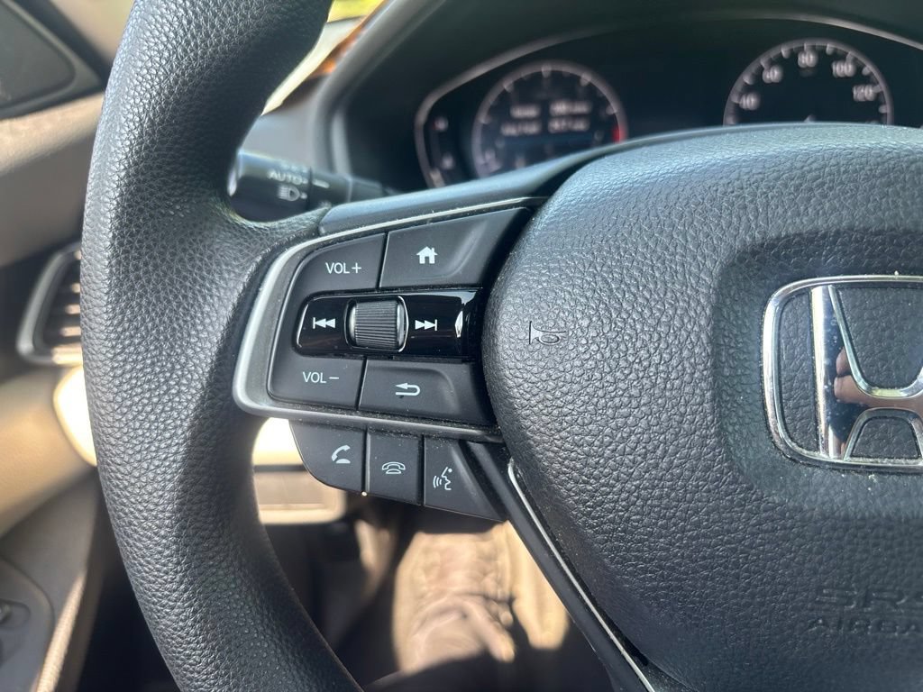 Used 2018 Honda Accord EX image 10