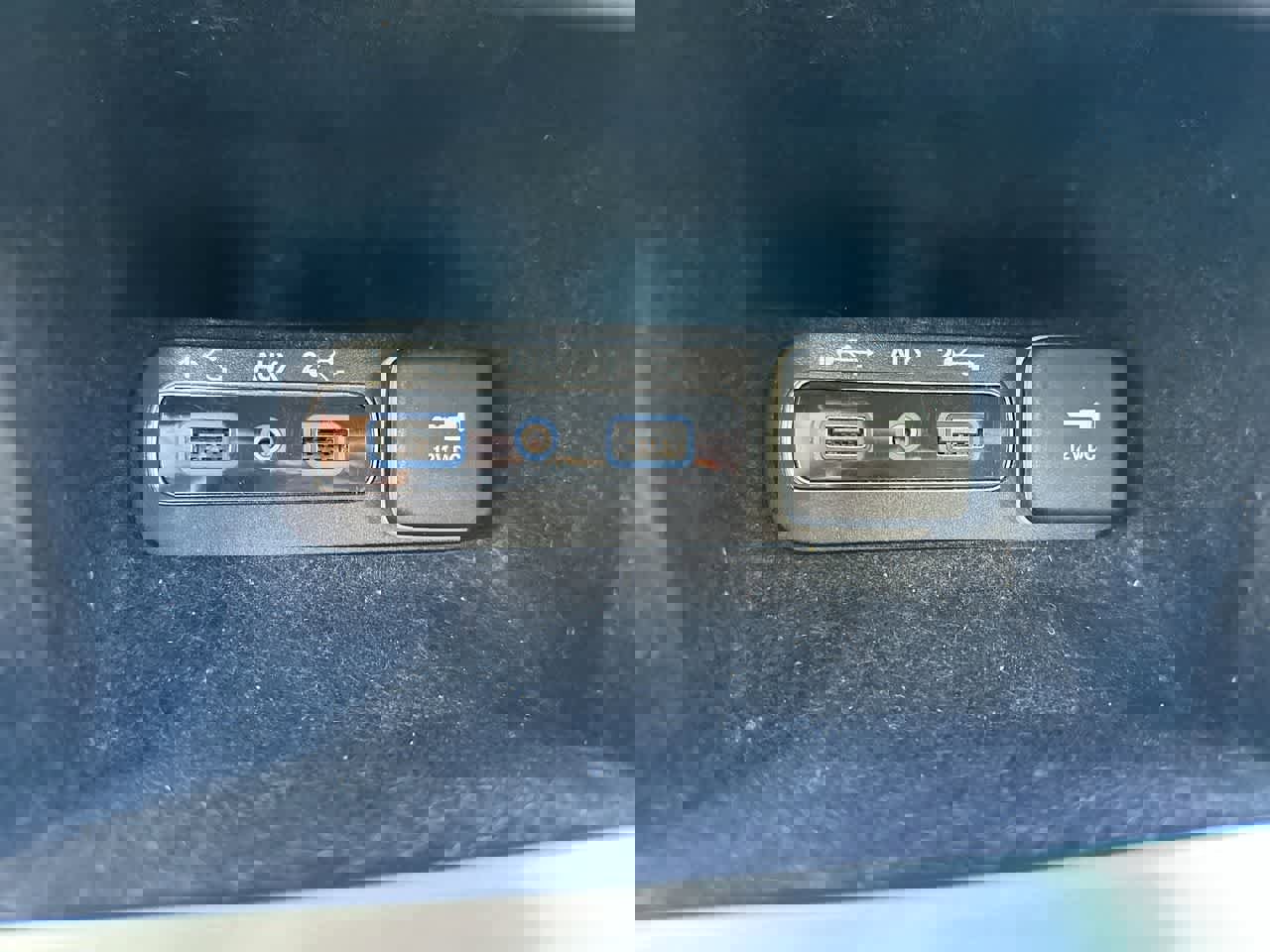 Used 2018 Jeep Grand Cherokee Laredo image 30