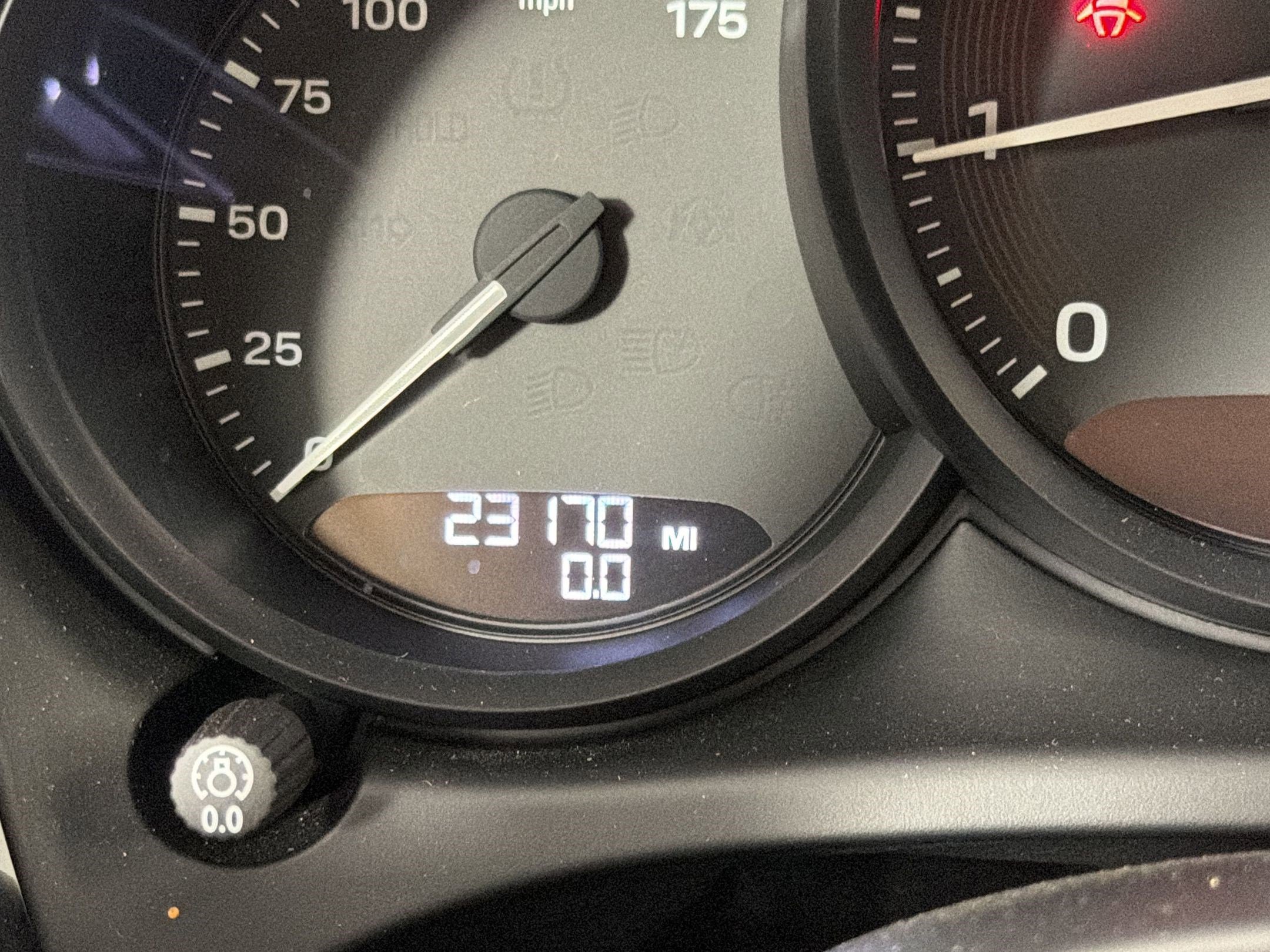 Certified 2023 Porsche Macan image 31