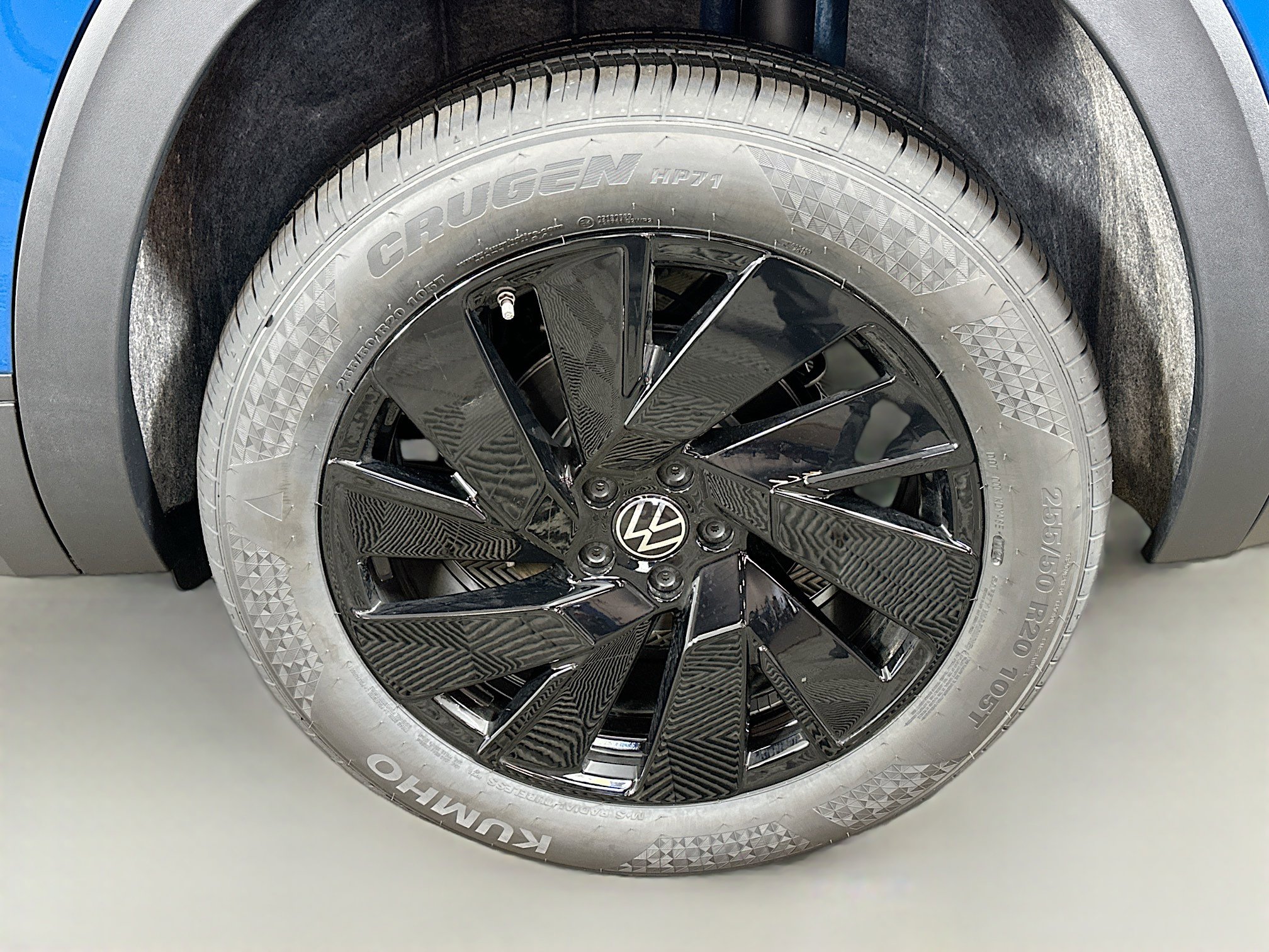 New 2025 Volkswagen Atlas Cross Sport SE image 28