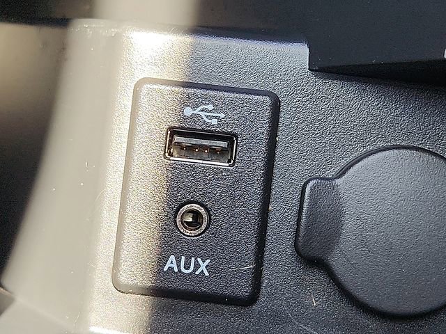 Used 2015 Nissan Xterra S image 24