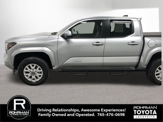 Used 2025 Toyota Tacoma SR5 AWD/4WD image 3