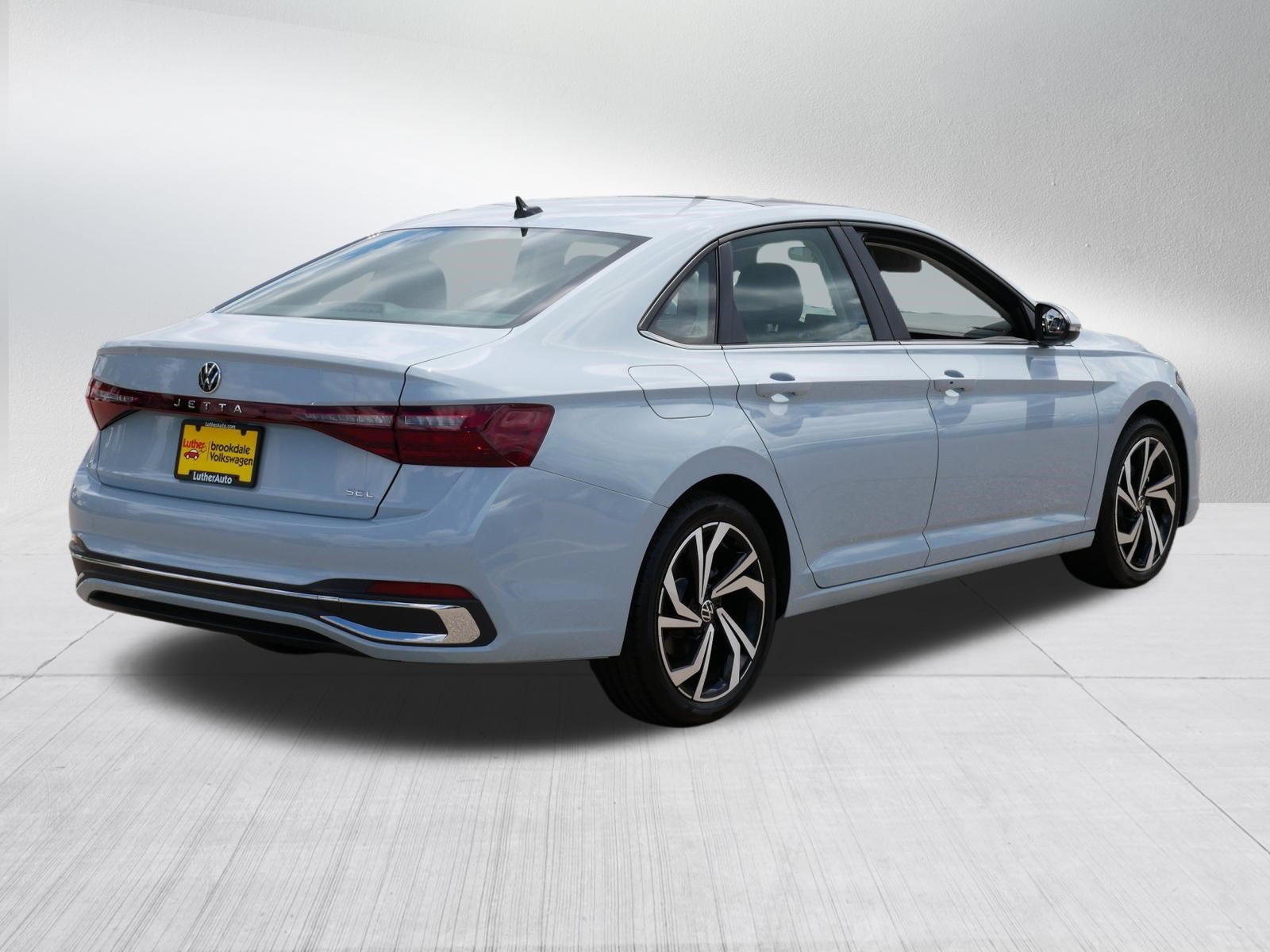 Used 2026 Volkswagen Jetta SEL FWD image 7