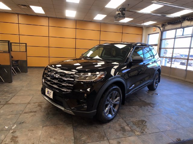 New 2026 Ford Explorer Active w/ Active Comfort Package AWD/4WD image 3