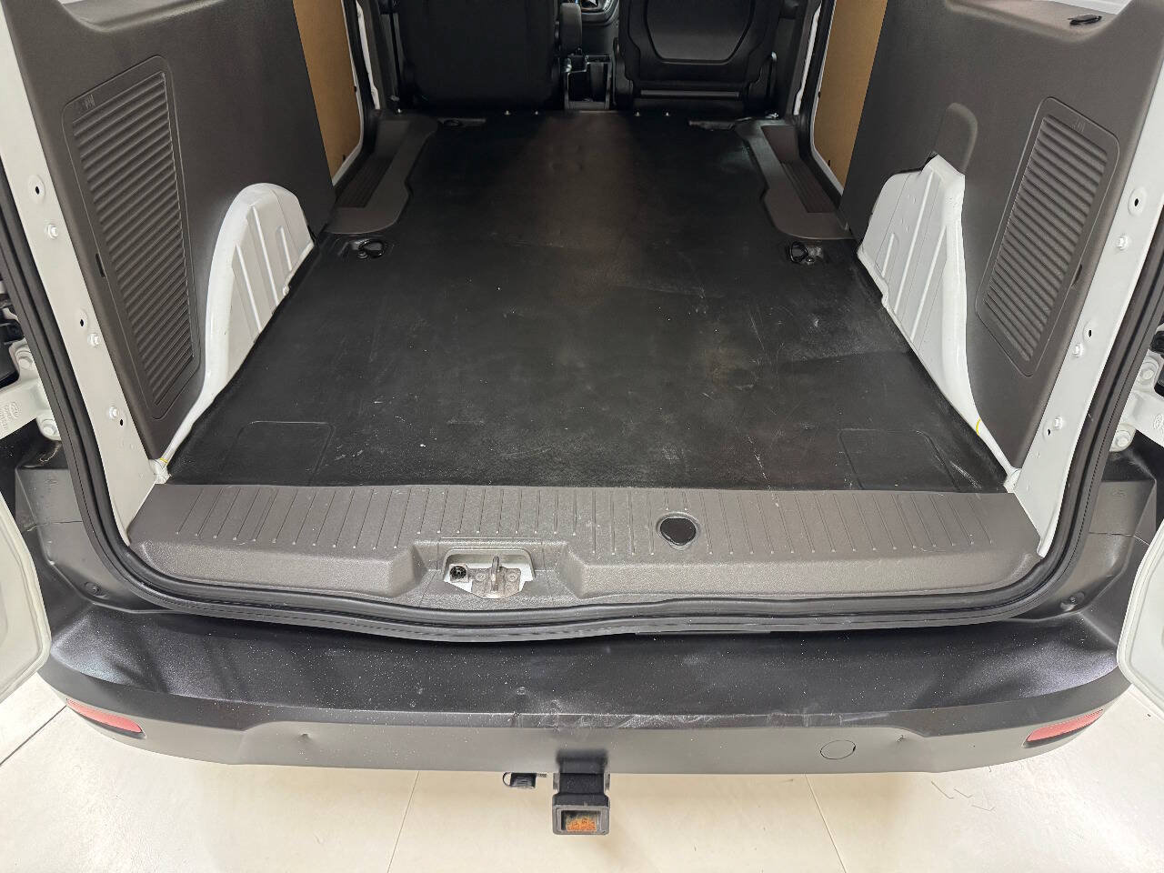 Used 2023 Ford Transit Connect XL FWD image 21