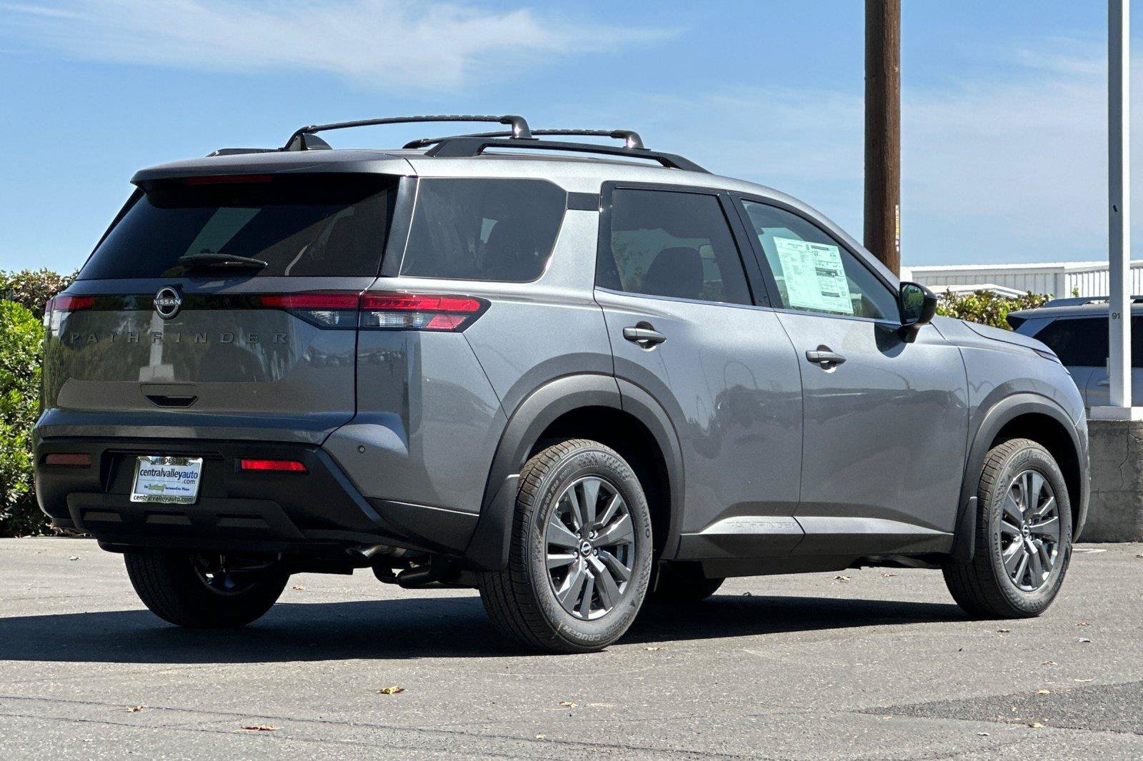 New 2026 Nissan Pathfinder SV w/ Cargo Package FWD image 3