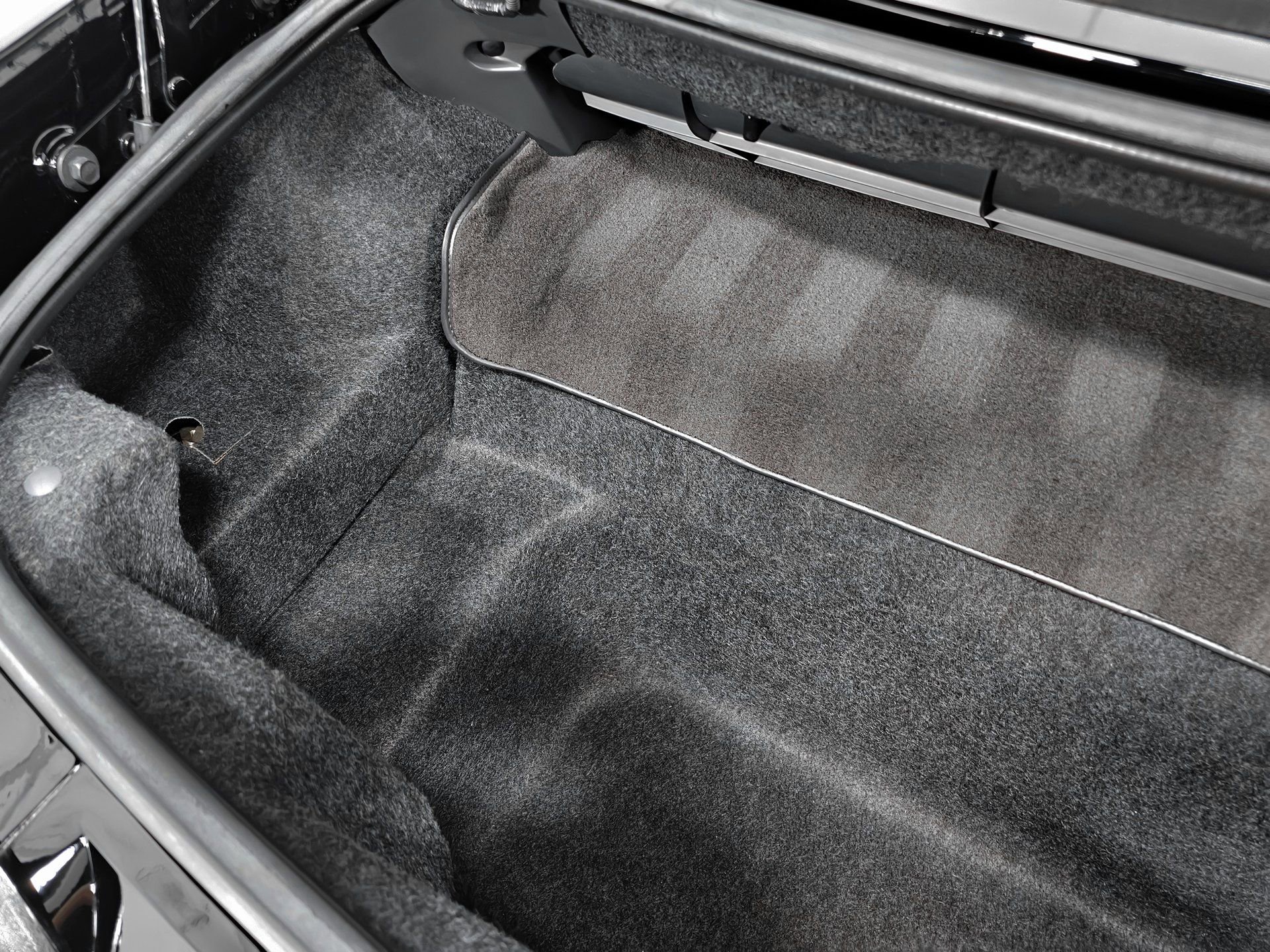 Used 2002 Chevrolet Camaro Z28 w/ SS Performance/Appearance Pkg image 23