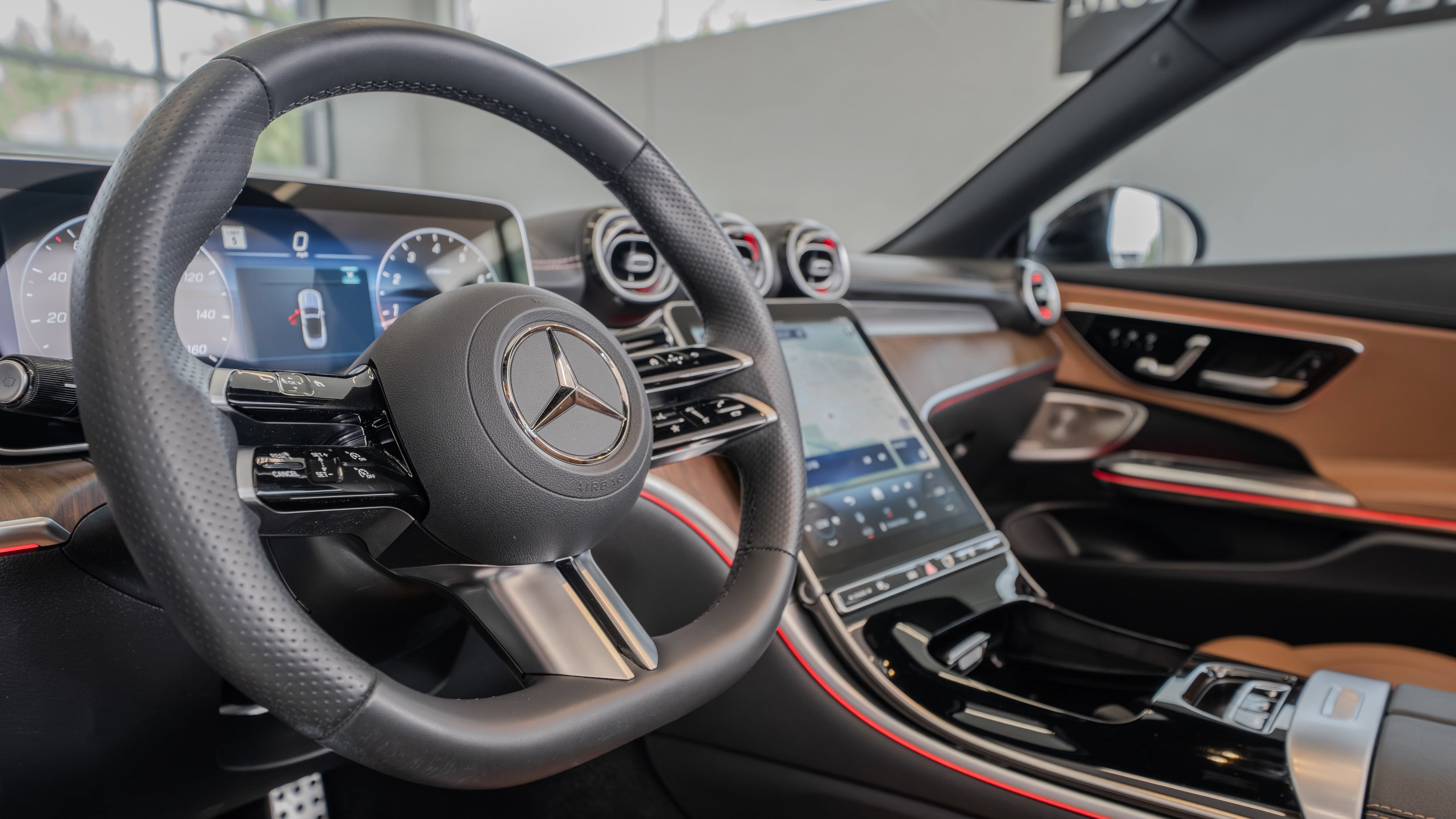 Used 2024 Mercedes-Benz CLE 300 4MATIC Cabriolet image 8