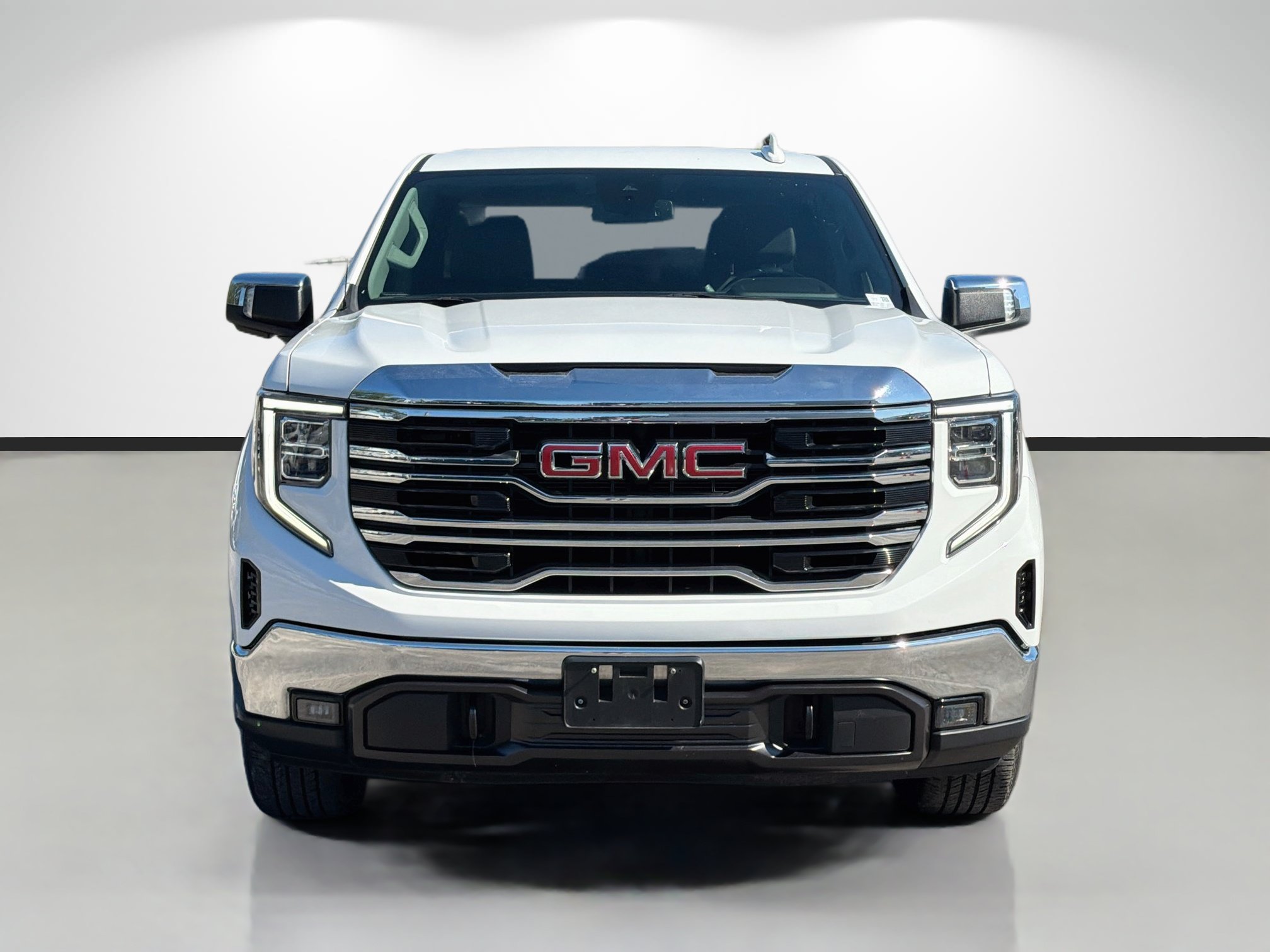 Used 2024 GMC Sierra 1500 SLT AWD/4WD image 8