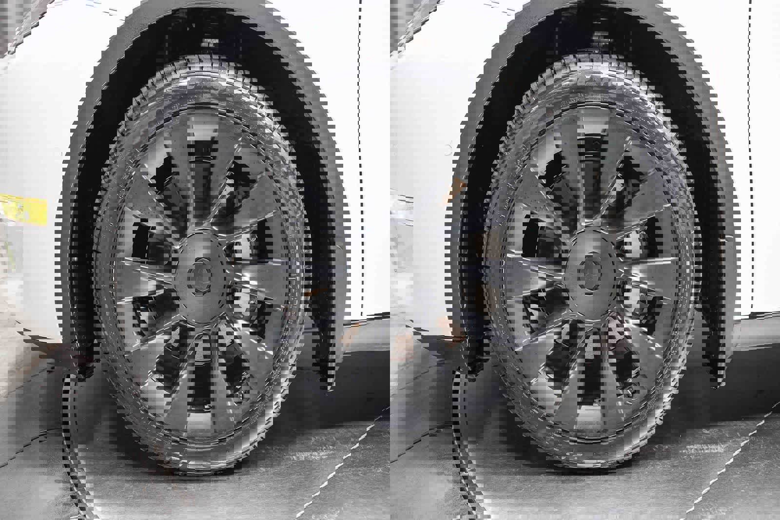 Used 2021 Tesla Model Y Long Range image 11