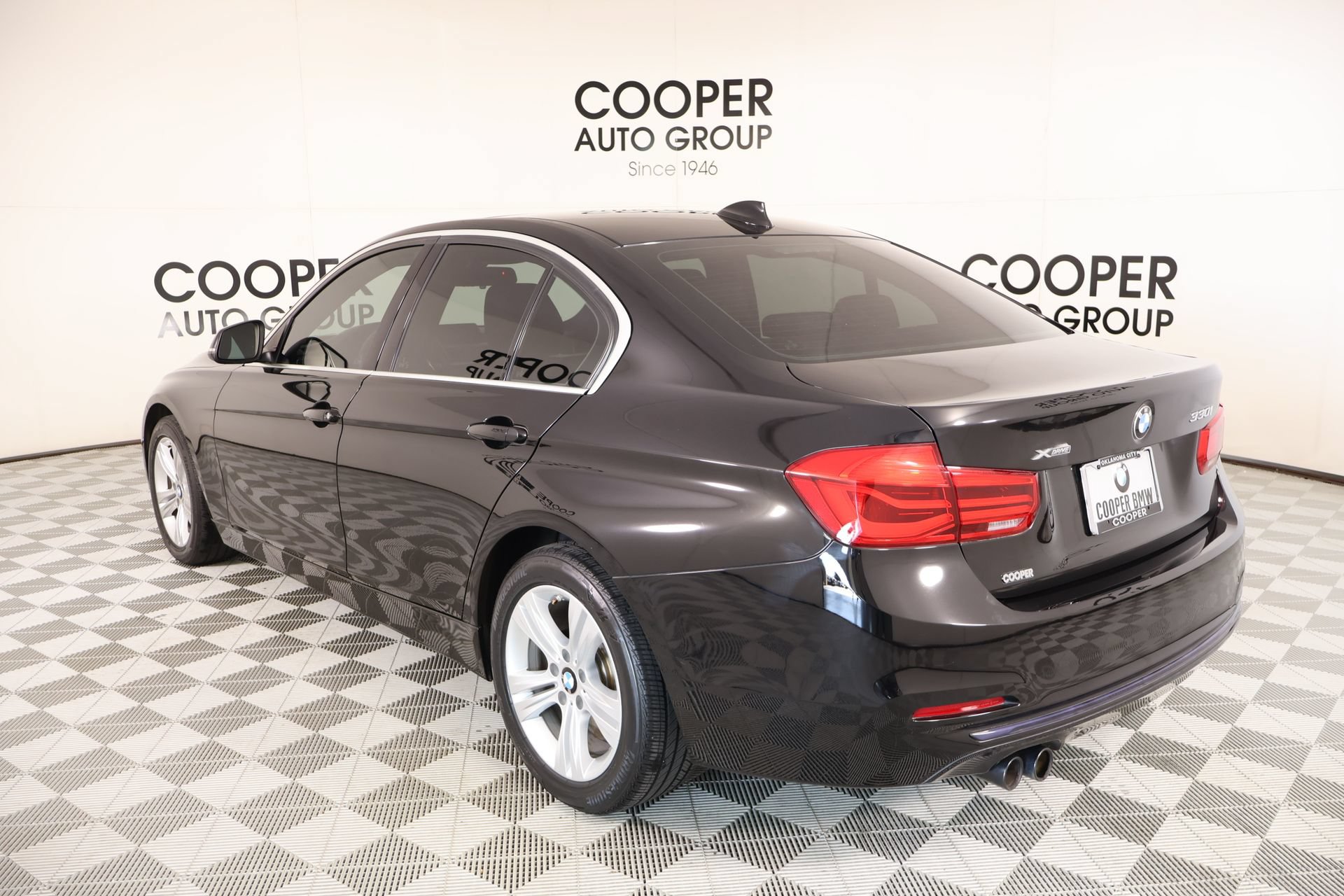Used 2018 BMW 330i xDrive Sedan AWD/4WD image 23