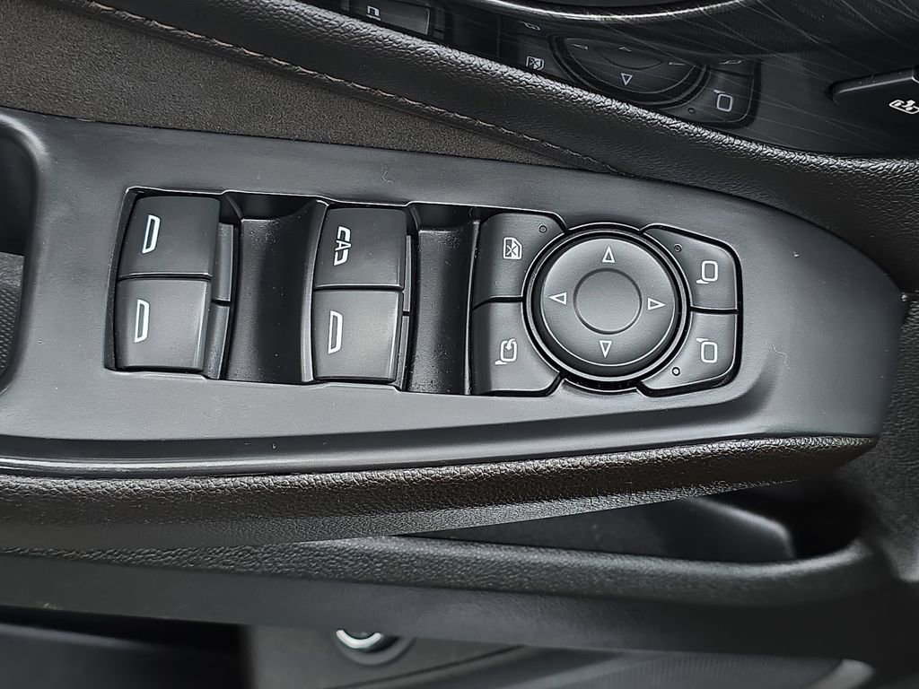 Used 2022 Chevrolet Traverse High Country image 33