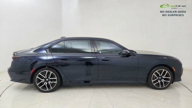 Used 2024 BMW i7 xDrive60 AWD/4WD image 6